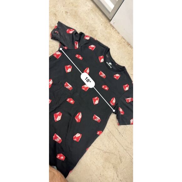 Nike Shoe Box‎ T SHIRT All Over Print Short Sleeve Mens M Black Red Sneaker Head - Picture 6 of 6
